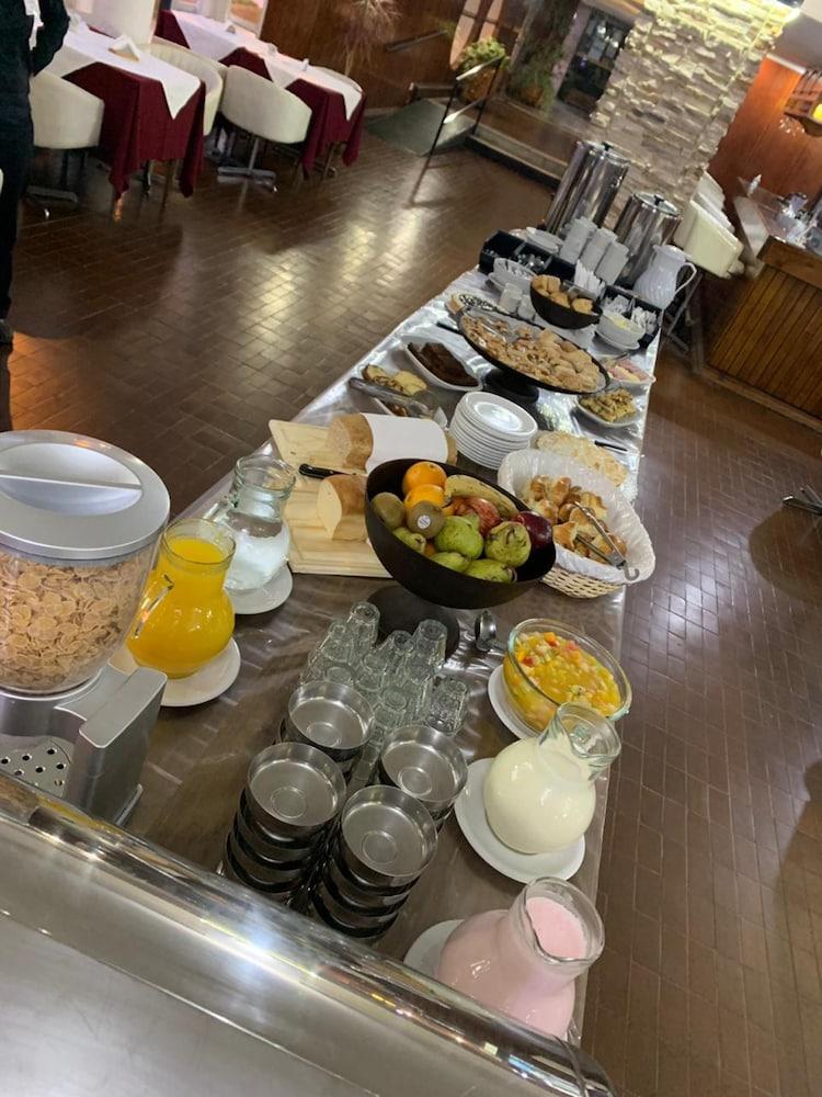 Hotel Tehuelche Esquel Bagian luar foto