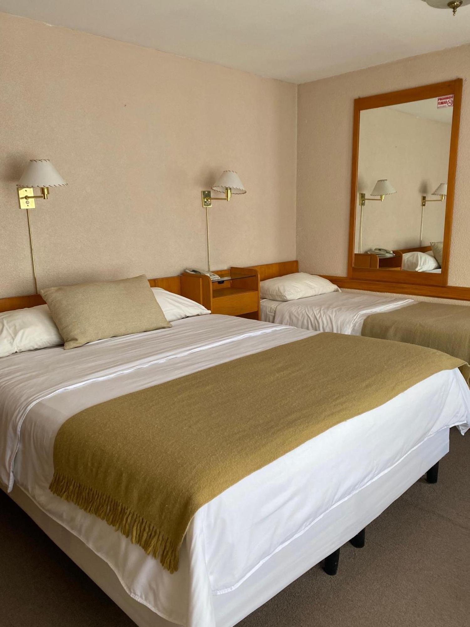 Hotel Tehuelche Esquel Bagian luar foto