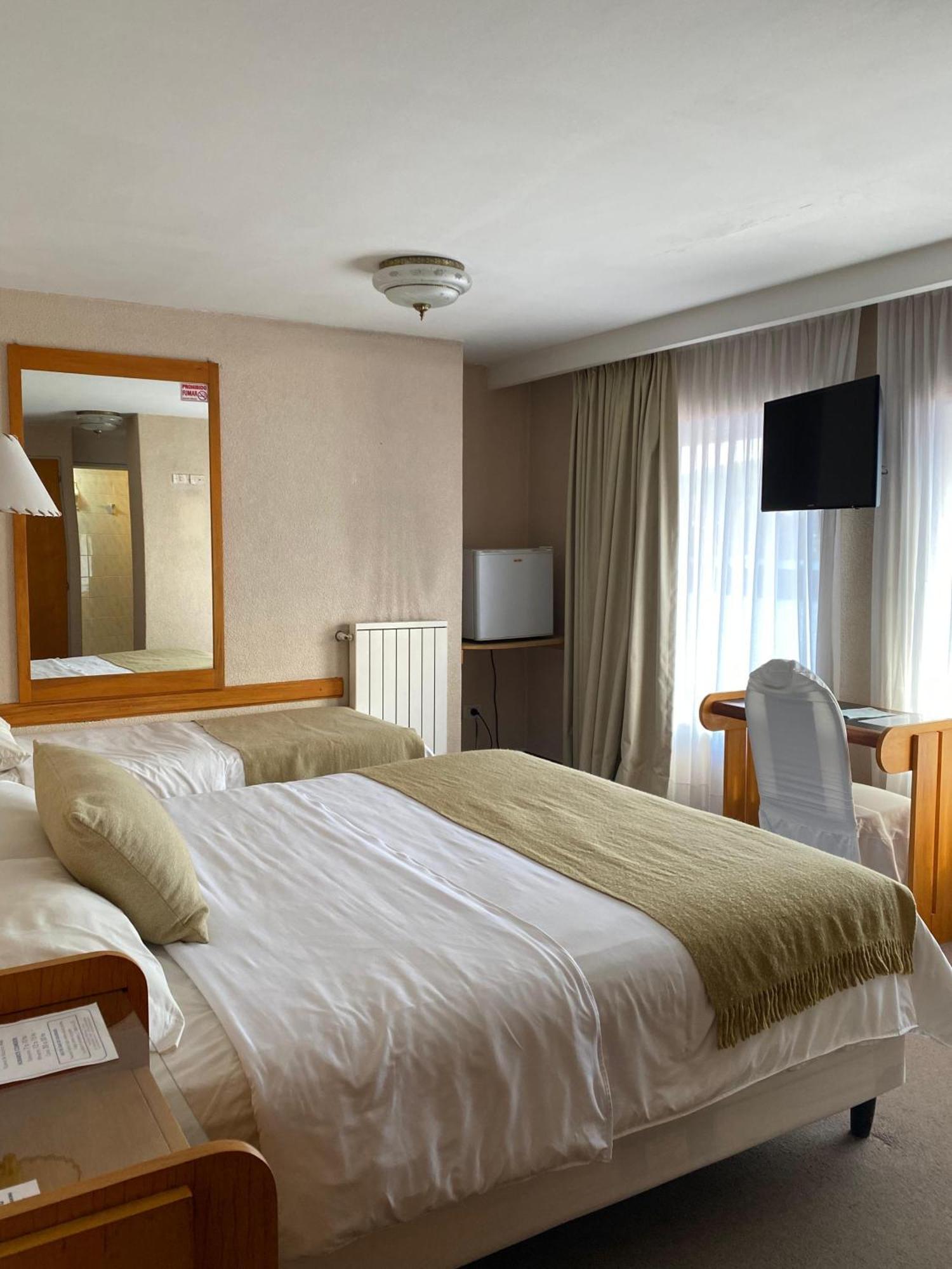 Hotel Tehuelche Esquel Bagian luar foto